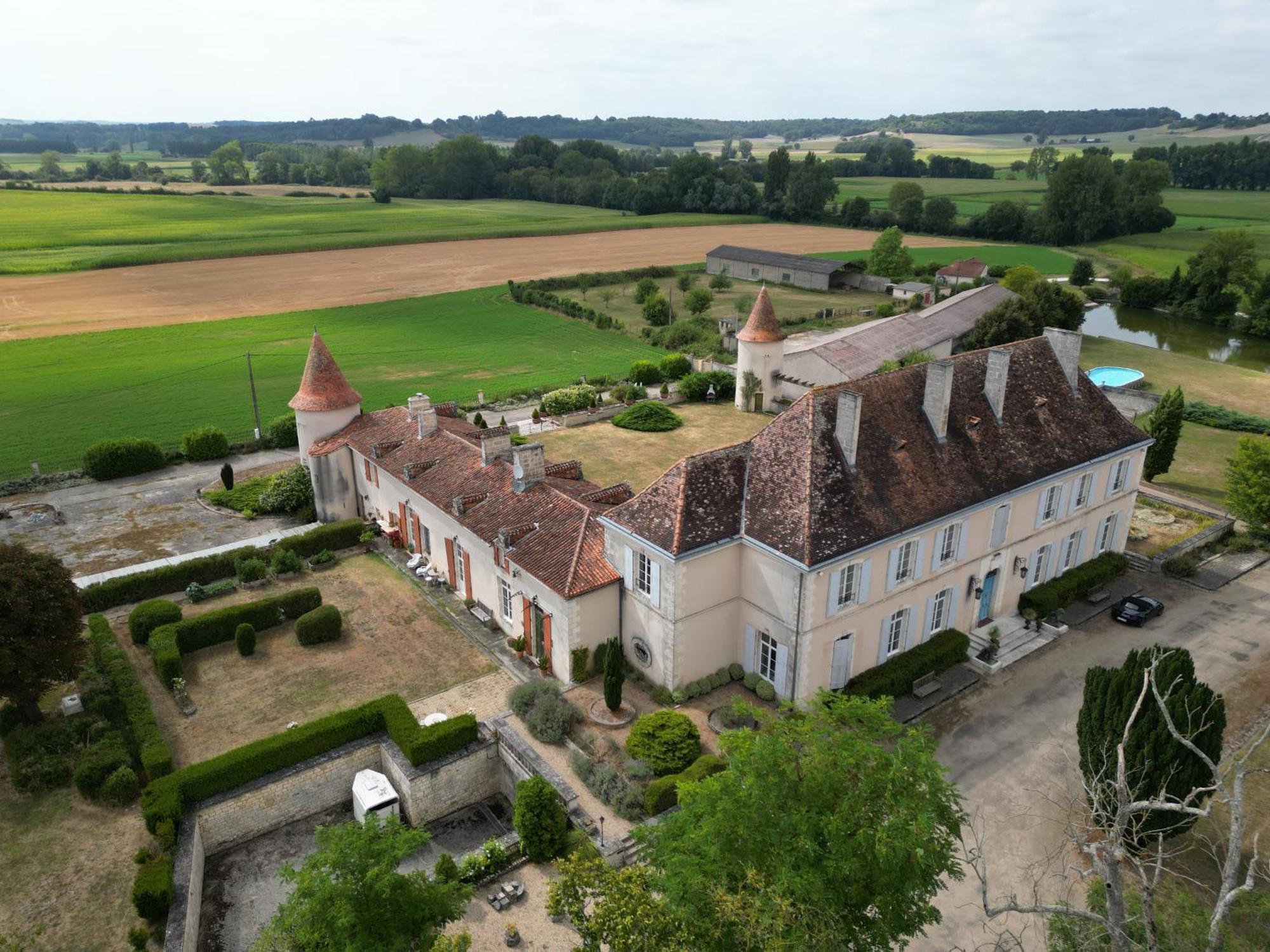 Chateau Du Bourbet Cherval Екстер'єр фото