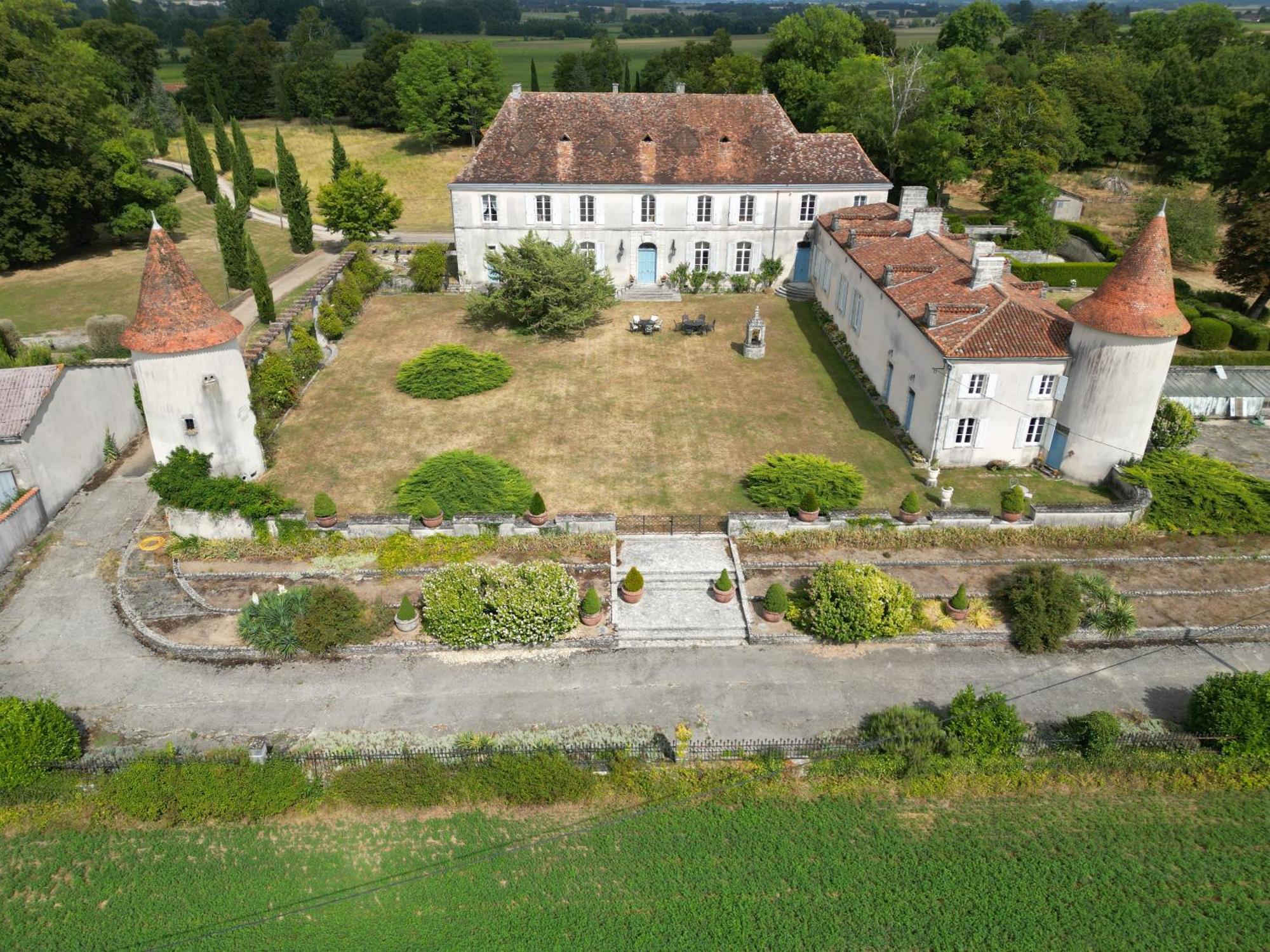 Chateau Du Bourbet Cherval Екстер'єр фото